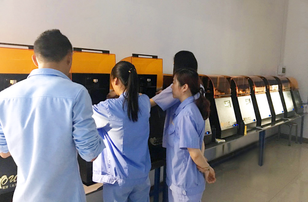 1574059799332903.png 3033.png